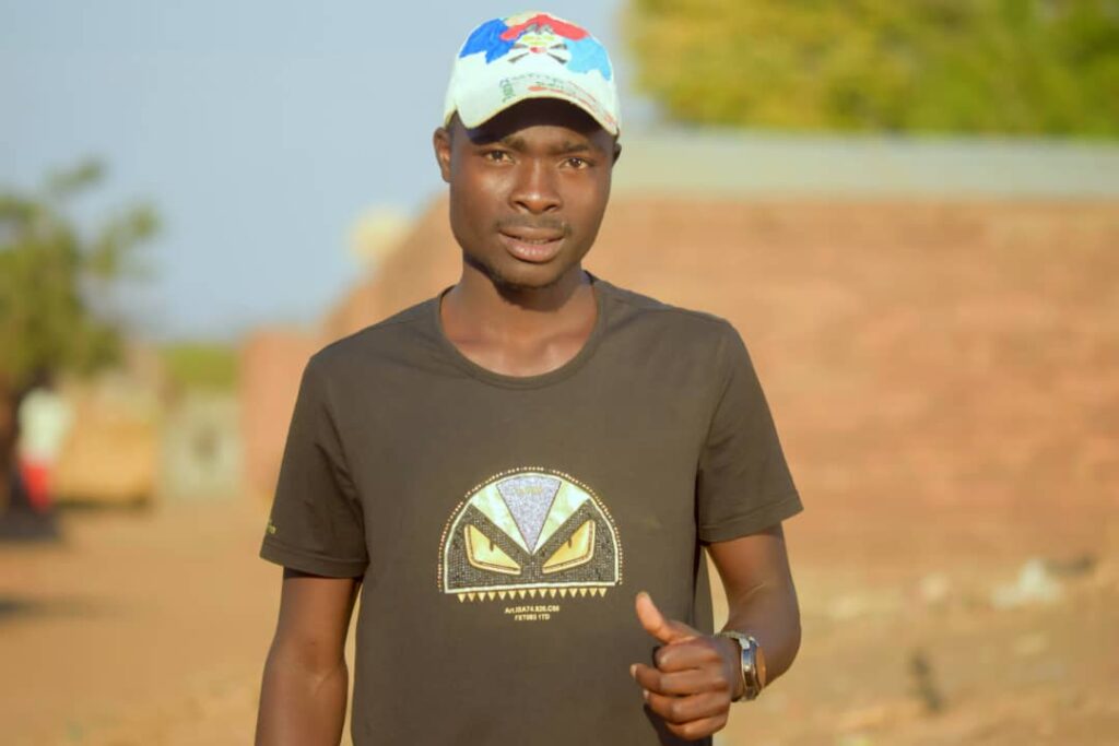 LOUXY LP || BIOGRAPHY